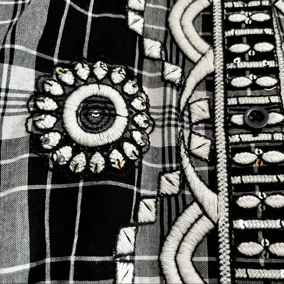 Pilcro Embroidered Black Plaid Top Small - Picture 2 of 7